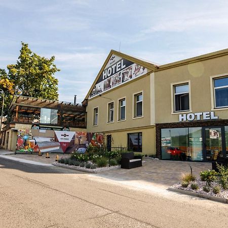 Hotel Kocanda Decin Exterior foto